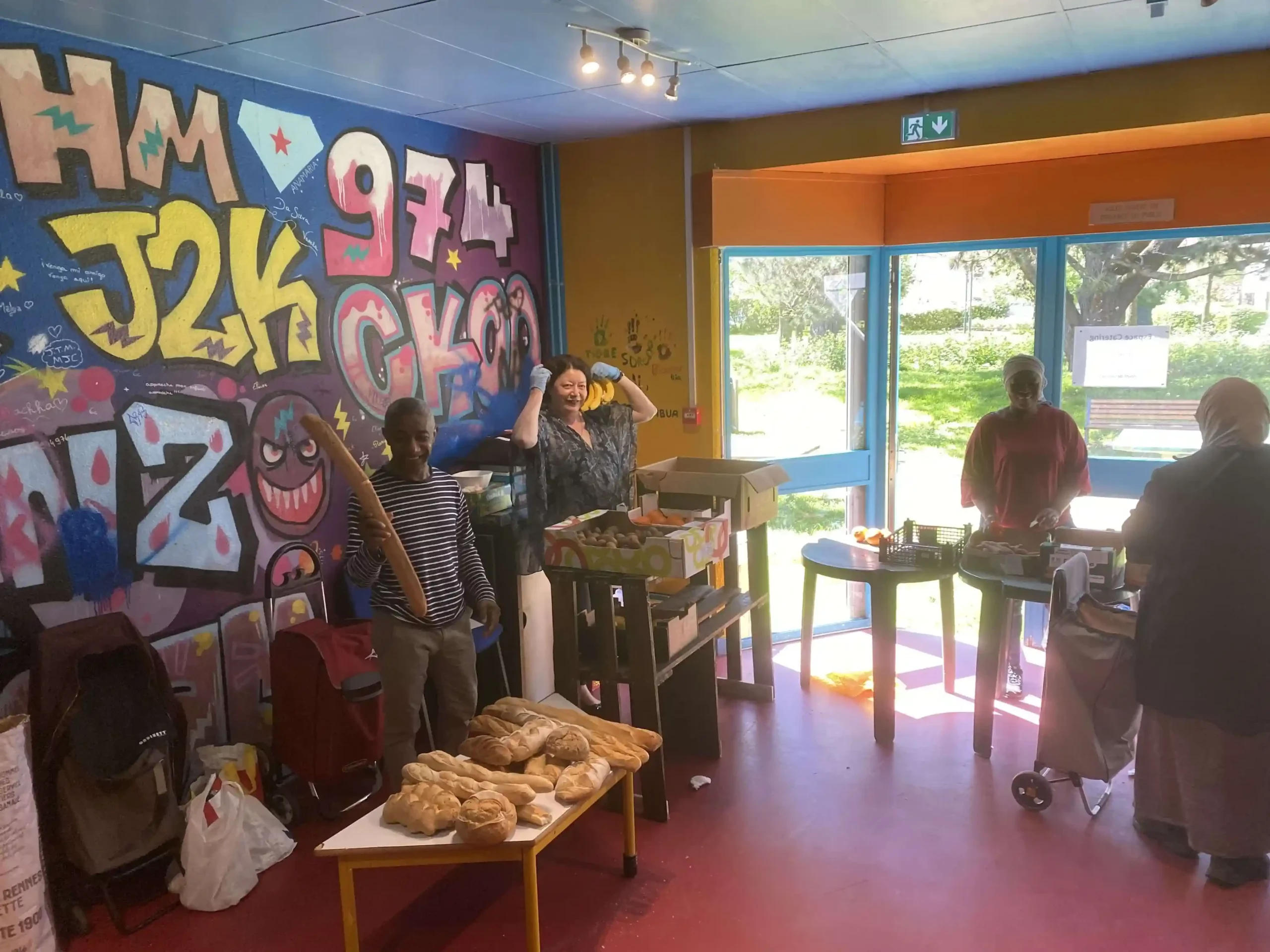 La distribution alimentaire du BAM c'est tous les vendredi de 14 à 15h.